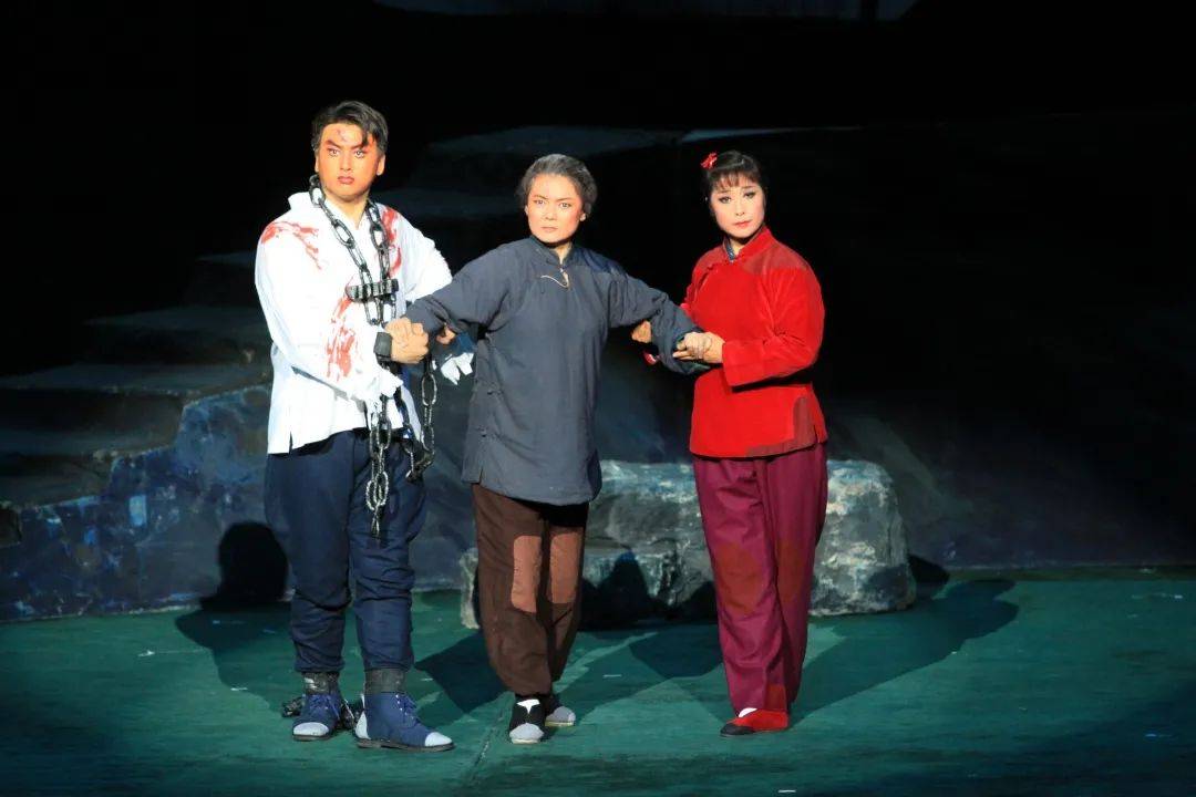 革命样板戏经典之作 现代京剧《红灯记》 在温州大剧院上演 第一部分