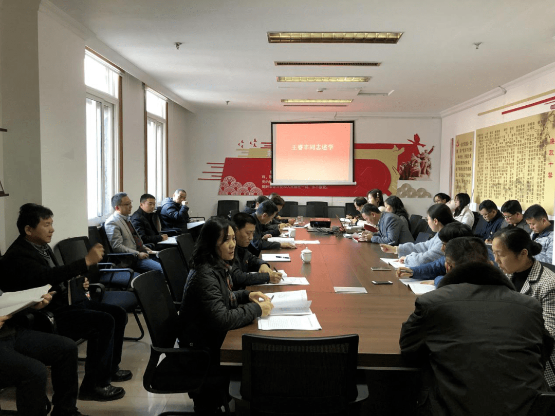 经济总量杭州与上海比相差大吗_杭州经济职业技术学校(3)