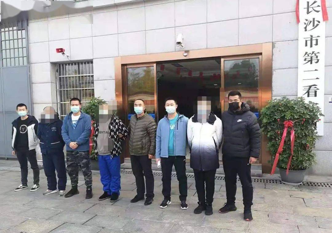 达旗镇人口_中国单身人口达2.4亿