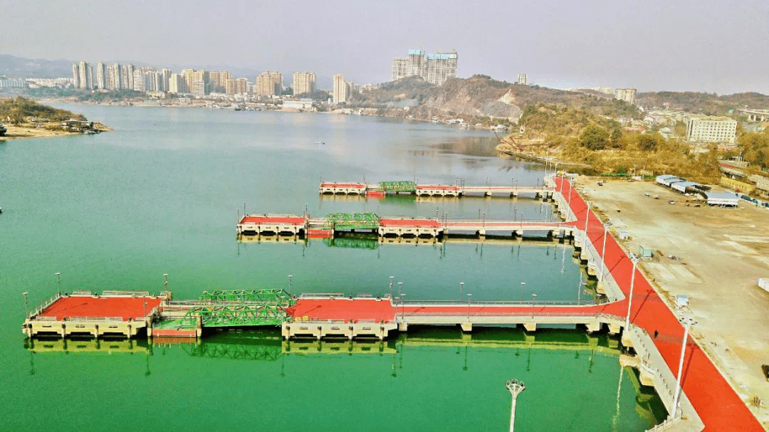 三峡国际游轮中心码头完成验收 宜昌"维多利亚港湾"雏形初显