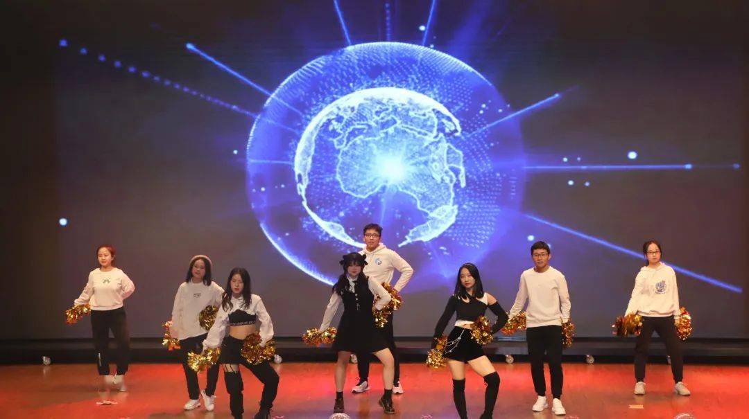 乌苏里船歌动态曲谱伴奏_乌苏里船歌二胡曲谱(3)