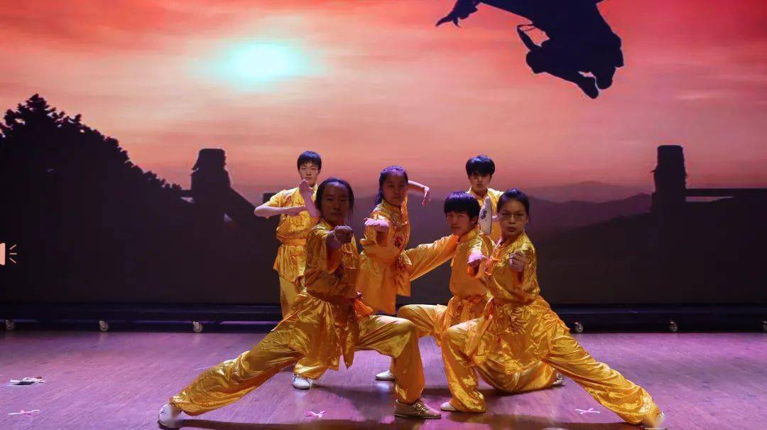 乌苏里船歌动态曲谱伴奏_乌苏里船歌二胡曲谱(3)