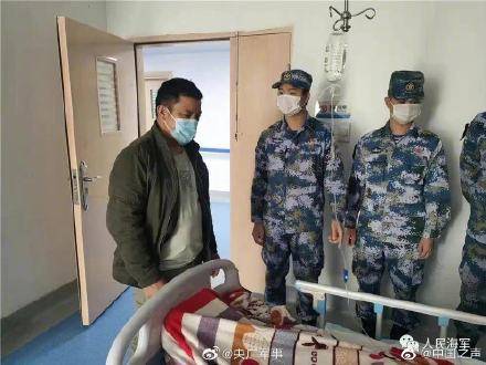 赞！7名海军战士献血救16岁少年