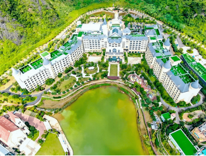 英德061538住奥园希尔顿逸林泡泉林水世界温泉