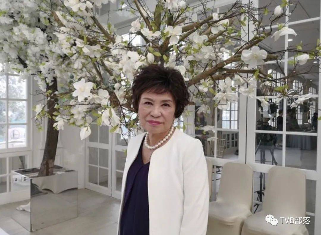 余慕莲(鱼毛姐)于今年11月中因肺纤维化恶化被送进伊利沙伯医院icu