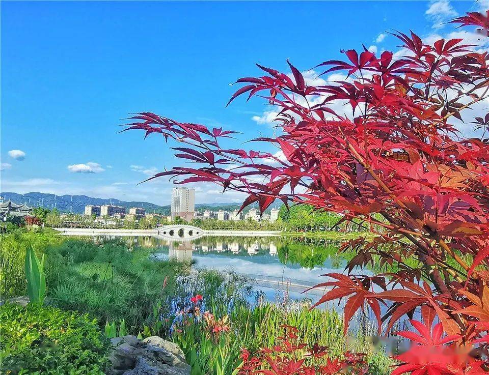 保山 醉美龙山湖_龙陵县