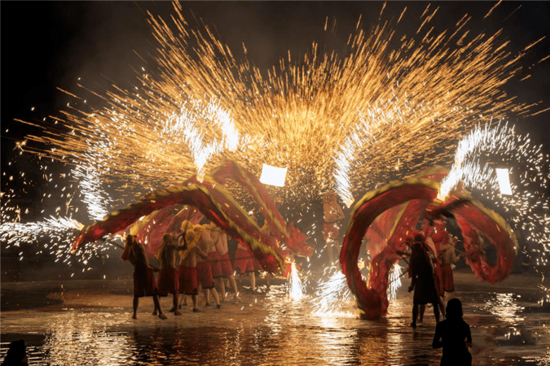 元旦2号出发 | 铁水流星 新年祝愿 铜梁龙舞2日自驾半自由行