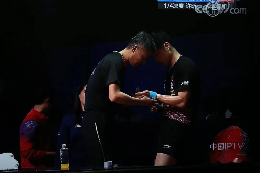 怎么打乒乓球容易受伤 d5955db0bb5c41a1b27e48196caf9992.jpeg