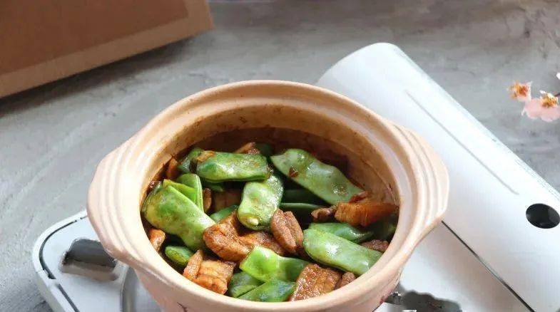 油豆角炖肉,美味营养,好吃又下饭!