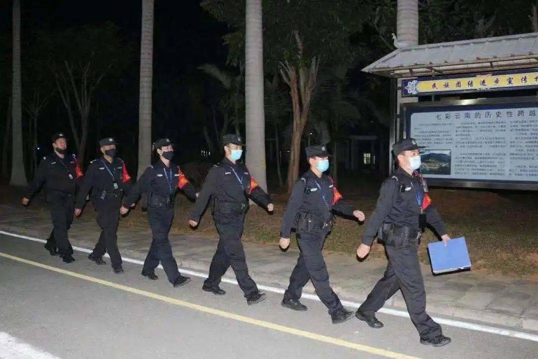 西双版纳人口2021普查_2021年西双版纳泼水节(3)