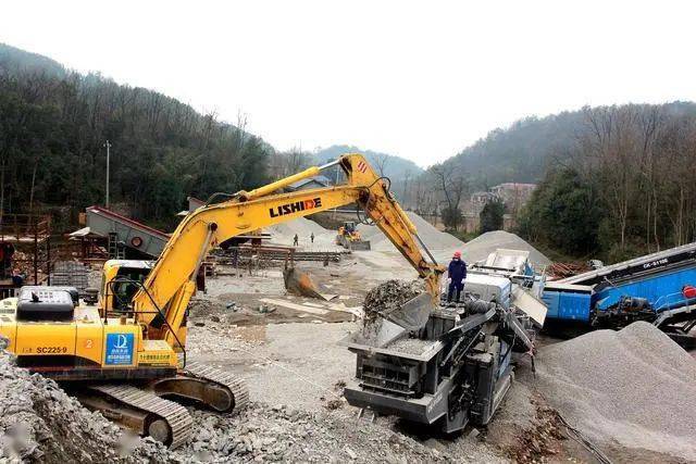 湖南慈利"炉慈高速"公路6标开工准备如火如荼_隧道