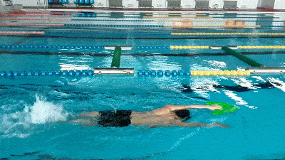 怎样练才能提高自由泳划水效率?_效果