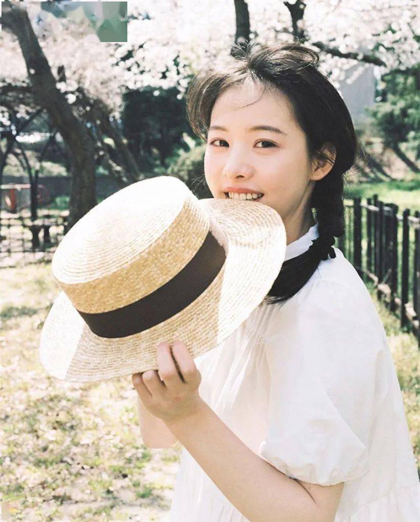 拍照怎样笑最好看 92b315601be542d08fd647131de7c769.jpeg