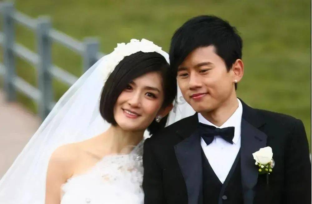 谢娜宣布怀二胎张杰甜蜜回应