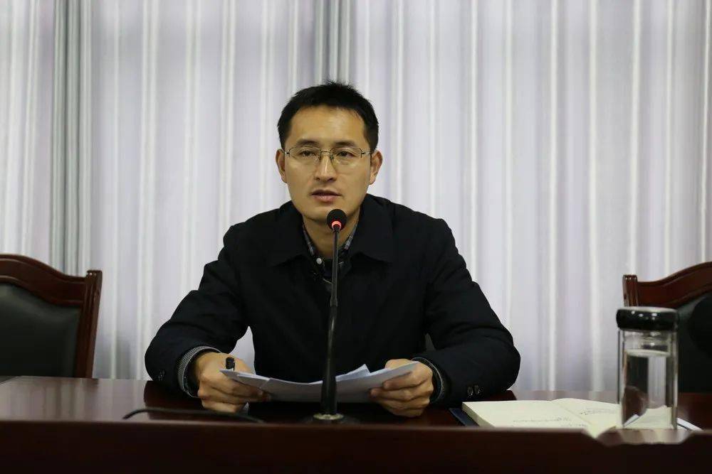 新街镇召开1月份月度工作部署会
