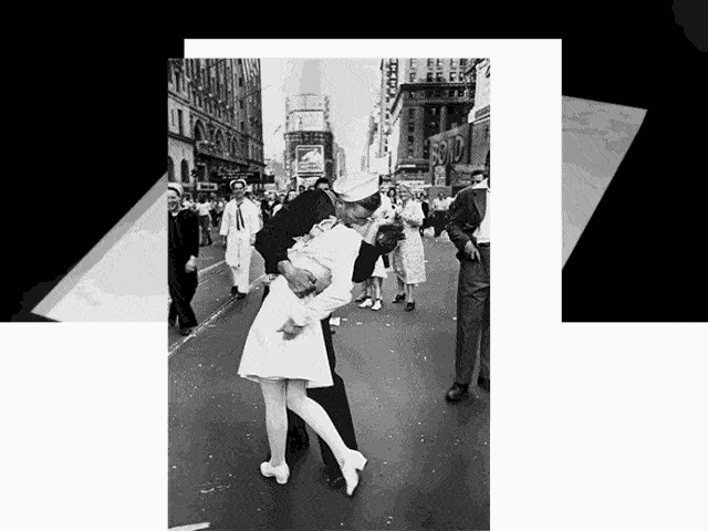 △1945年8月14日,世界上最著名的黑白照片【胜利之吻】