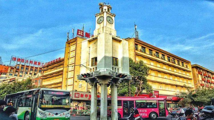 泉州gdp2020破万亿_泉州西湖公园外拍小妹