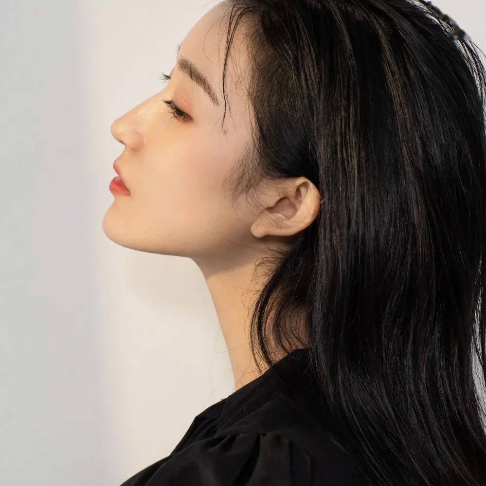 女生头像吼吼看_洛桑扎西