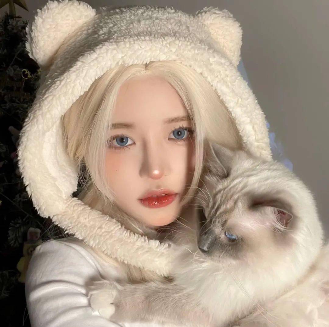 ins风格头像女 e3d13075304b47ed93fe211140e93a93.jpeg