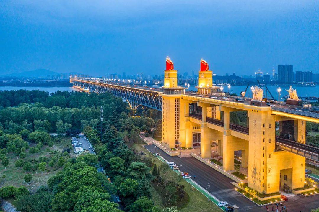 南京2020gdp大爆发_南京烟