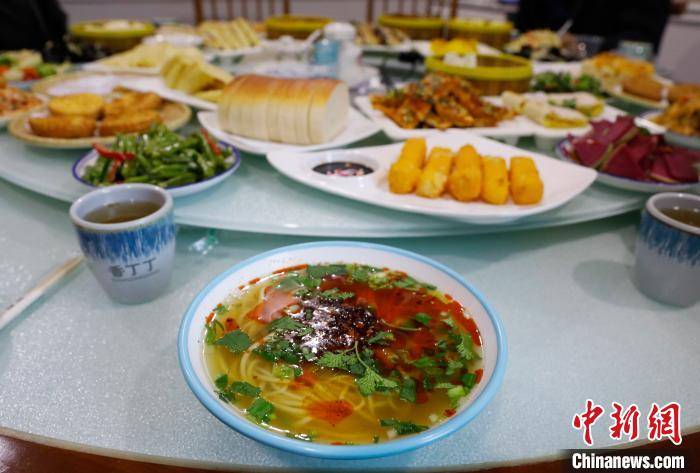 宁夏牛肉面创新"招式"欲入美食"江湖"_早茶