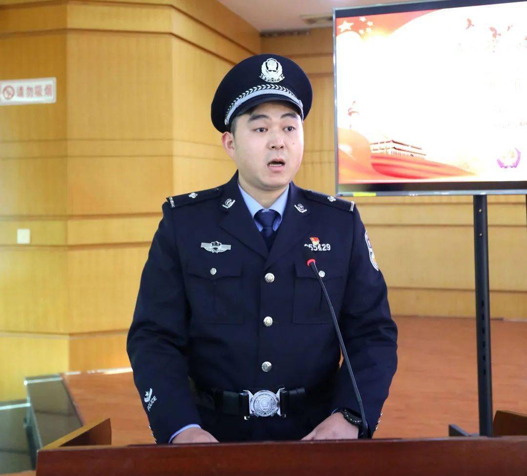 监利市公安局举行民警光荣退休仪式