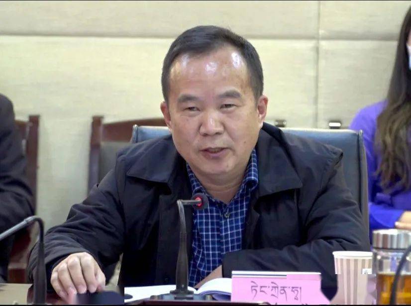金川县政协主席 邓真华