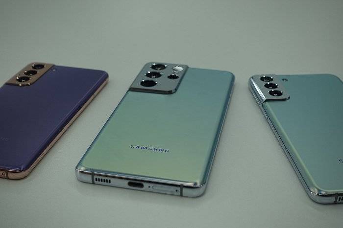 系列|三星Galaxy S21系列快速上手:最佳手感和安卓顶配机皇来了