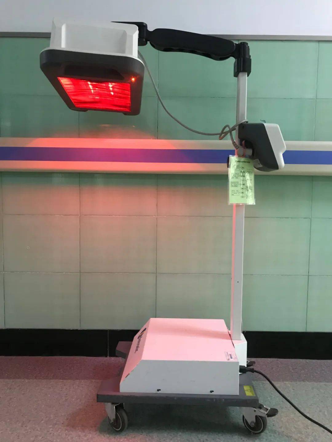 75灯 LED理疗灯660nm和850nm光组合理疗灯红光治疗面板灯美容灯-阿里巴巴