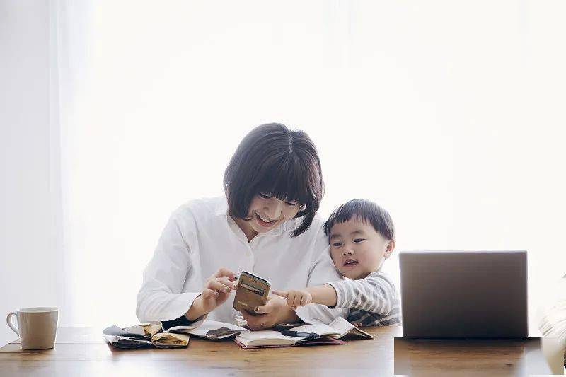 gdp家庭主妇_家庭主妇图片