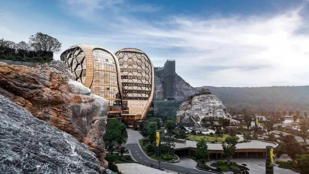 2020中国十大最丑建筑!"飞天之吻"必须上榜!网友:没有