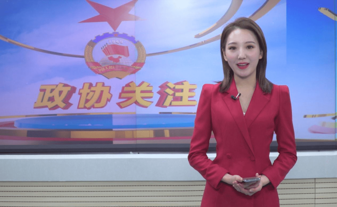 荆门广播电视台主持人 张亚星小编差点笑岔了气……再竖起耳朵仔细