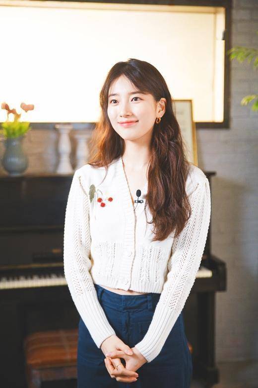 韩国女艺人秀智公布出道10周年网络粉丝见面会宣传照