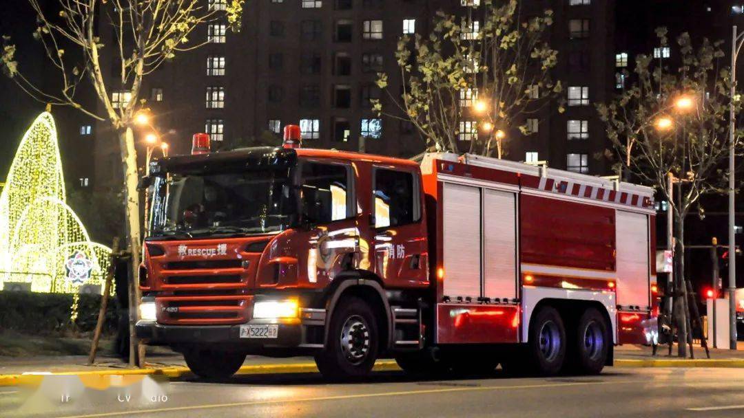 47台消防车,几乎是城市消防车全阵容,这场消防演练太震撼了