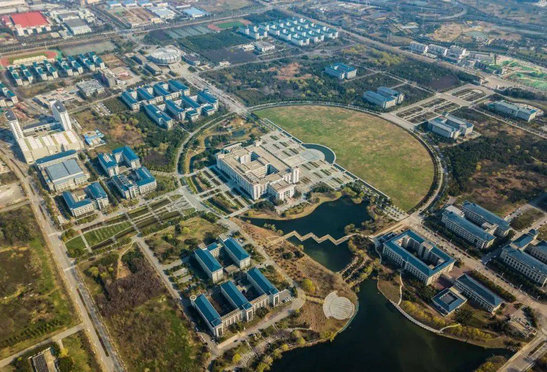东南大学九龙湖校区的宽广
