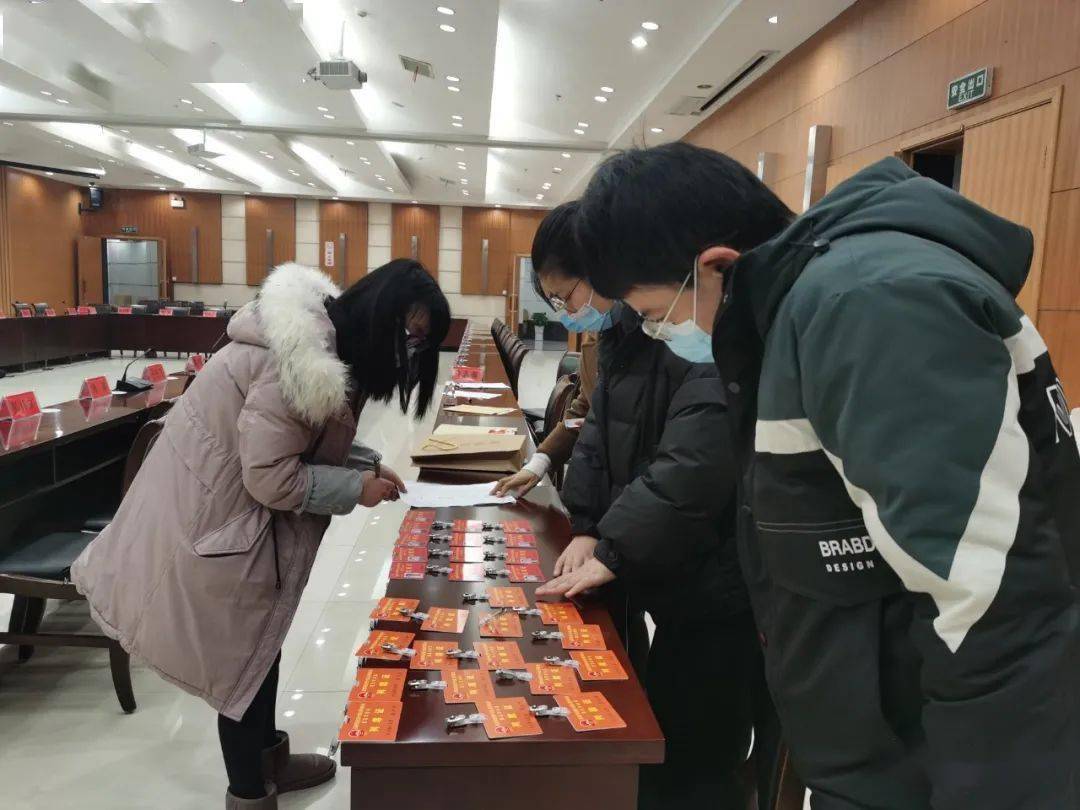 出席芜湖市湾沚区第十七届人民代表大会第五次会议的代表今日报到