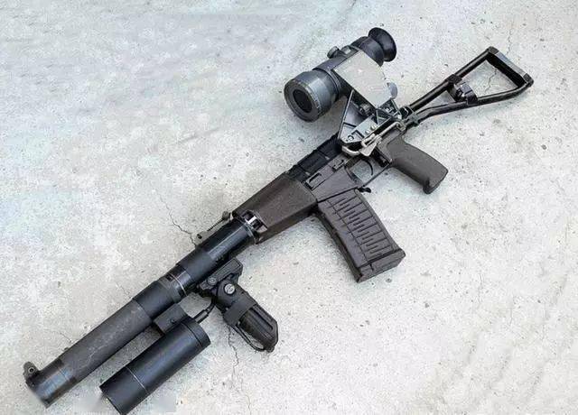 as与vss都是以小型突击步枪的机匣为基础研制的,这两种武器的主要区别