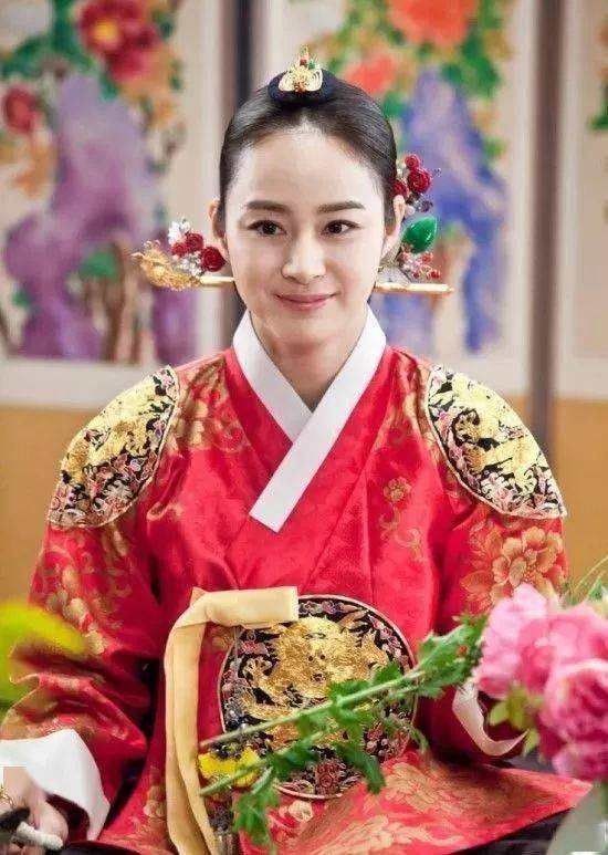 深情专一埃塞俄比亚民族美女,风姿卓越奥地利民族美女,诱惑销魂中国