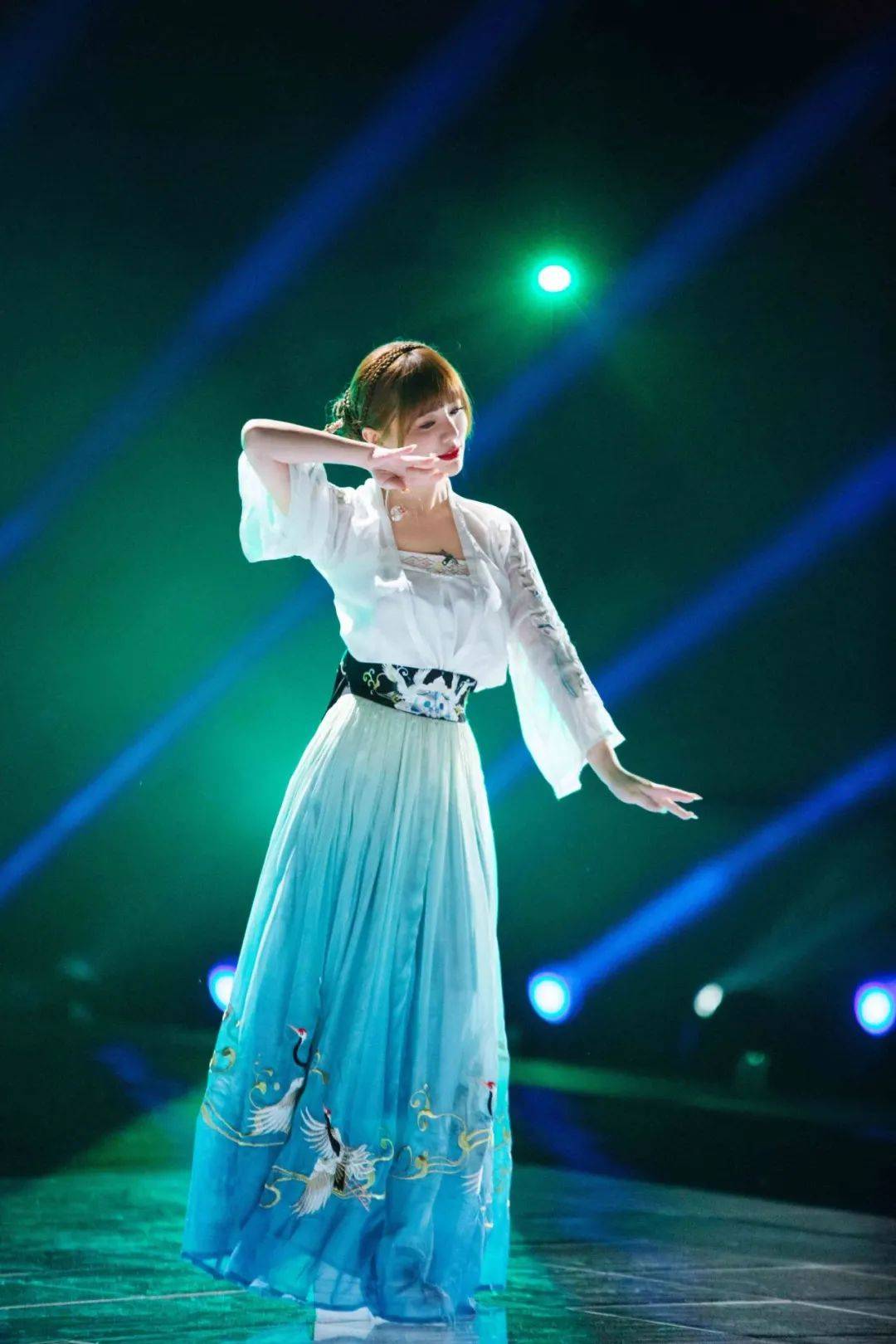 跨界百变李菲儿