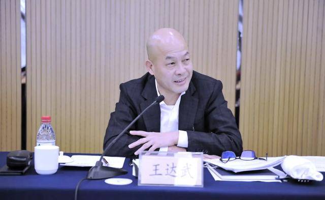 省政协工商联界别委员和列席同志热议省政协工作报告