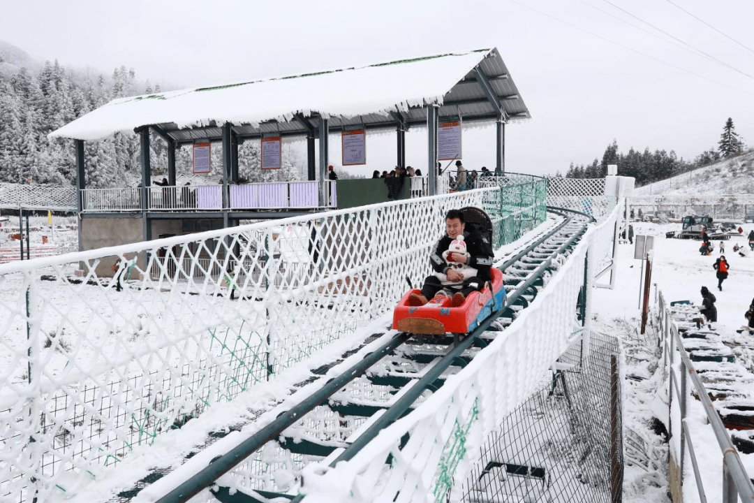 踏雪寻美 | 拿着秘籍玩转冷水国际滑雪场,带上福利let