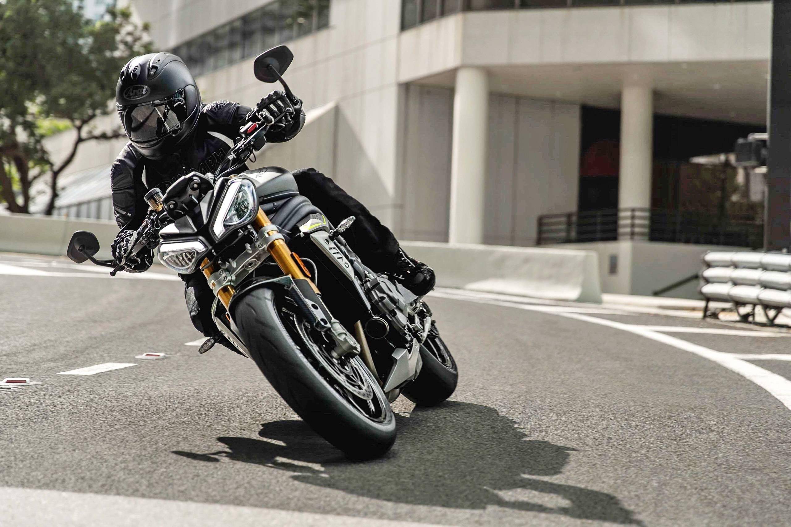 凯旋摩托发布新型街车 speed triple 1200rs