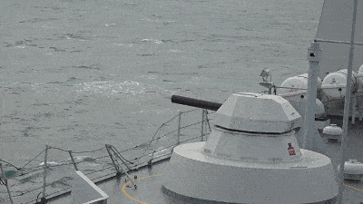 直击演训场丨南海海域 海军某登陆舰支队多课目实战化