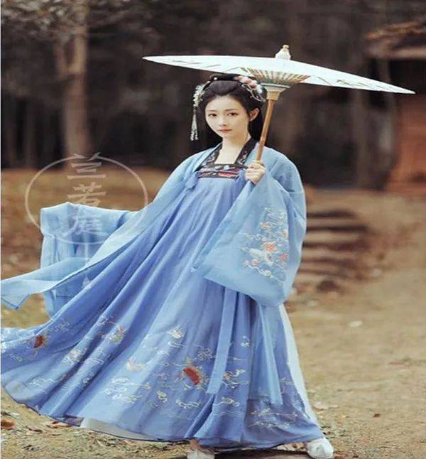 汉服妹子最初的最爱,年终盘点佳绩,究竟花落谁家._销量