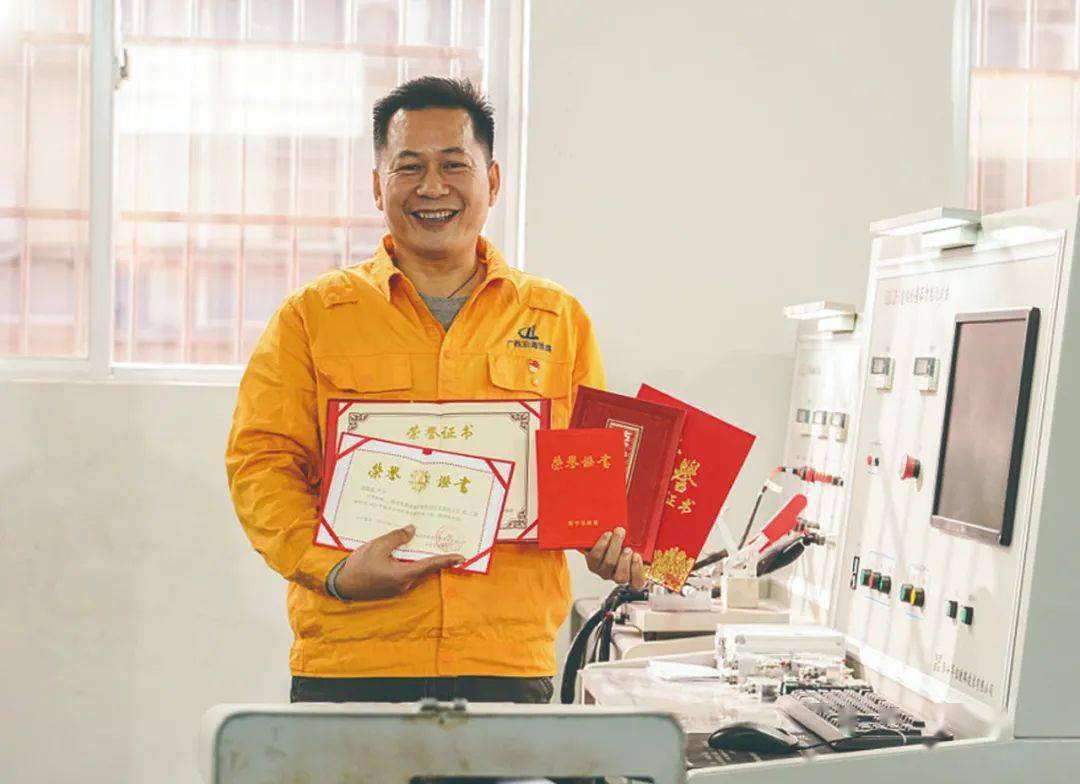 他们是幕后的