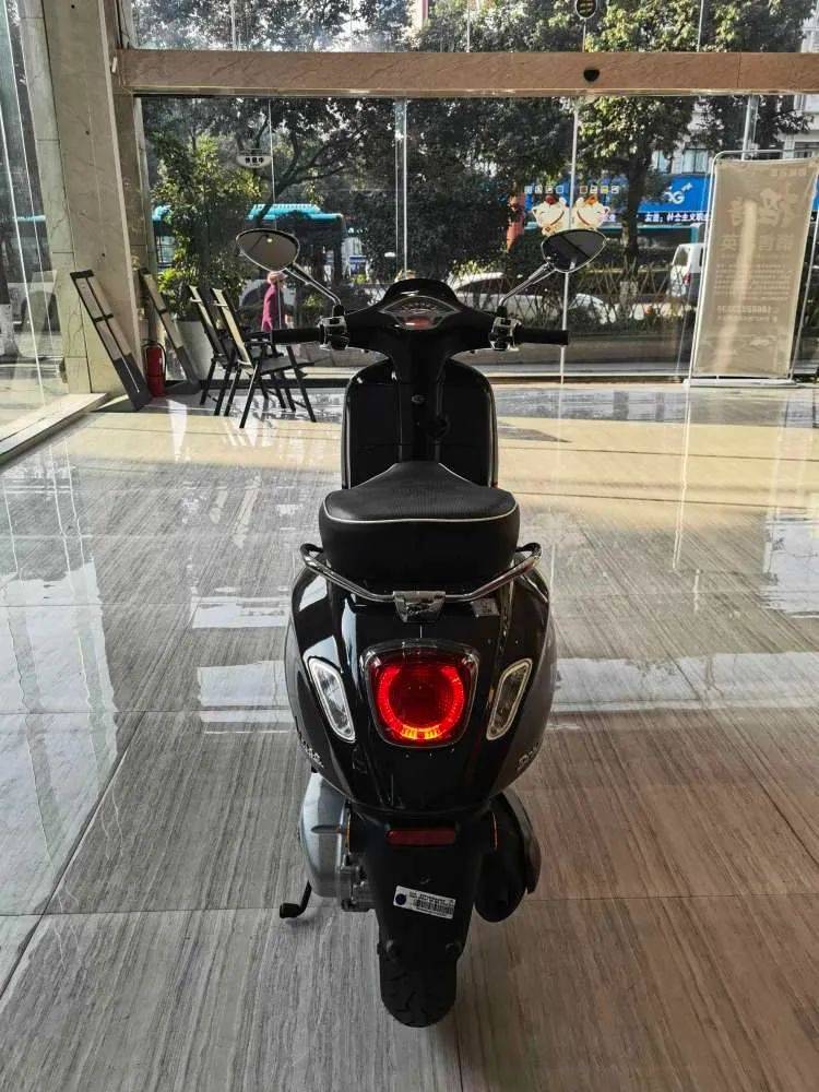 转让| 贵州2020年vespa150黑冲刺