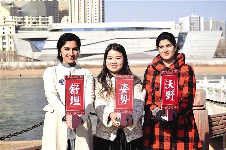 走近"网红"兰州人 80后天水女孩雷亚徽用抖音记录留学生的兰州故事