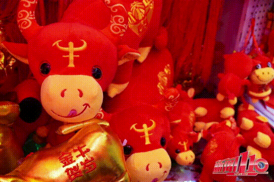 还有手账,盲盒,储值卡等 牛年到了  小牛玩偶当然不能少 真是可爱又