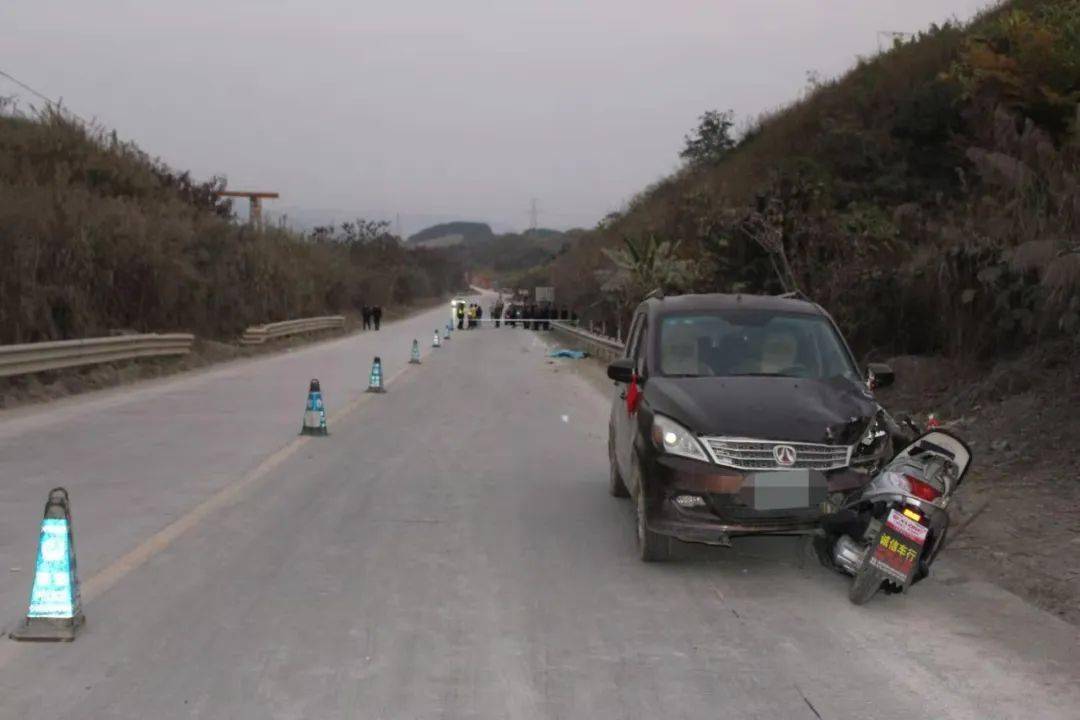 悲痛!隆林一男子为满岁女儿买蛋糕回家途中发生车祸,不幸与家人永别!