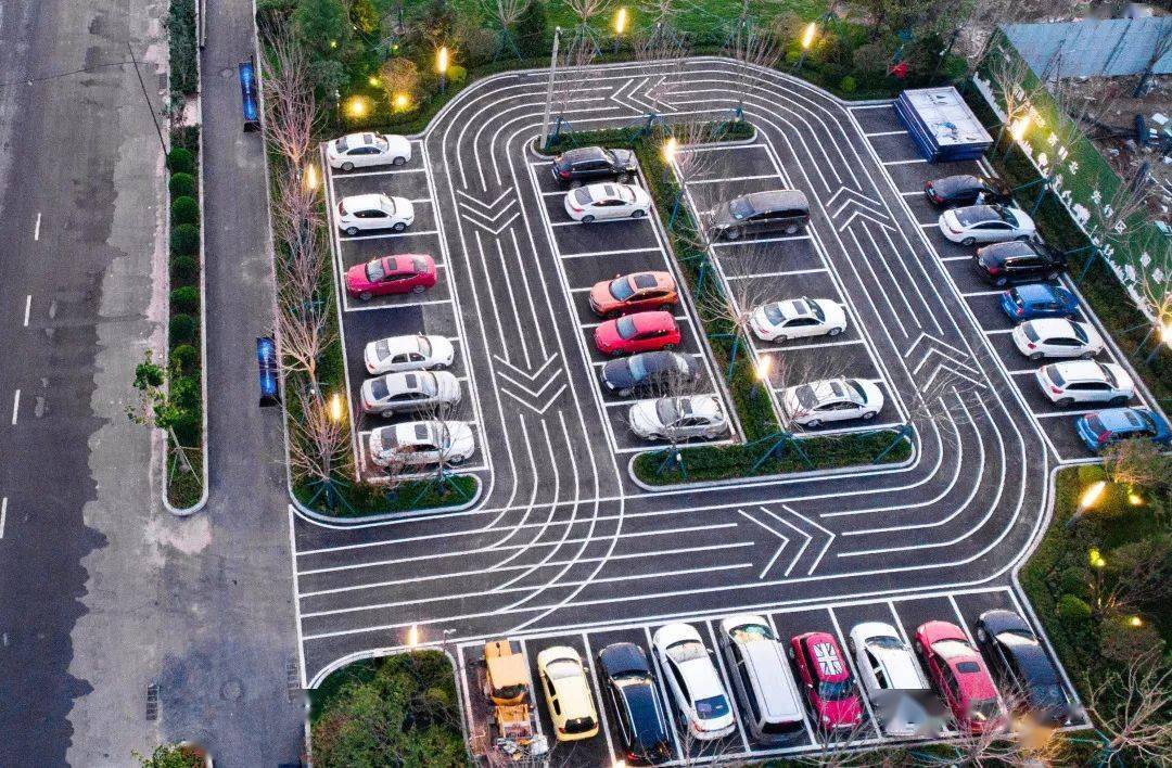 停车与人文的融合,20个高颜值停车场设计